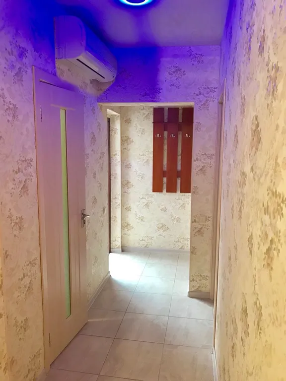 Семейный двухкомнатный номер, с двориком у моря