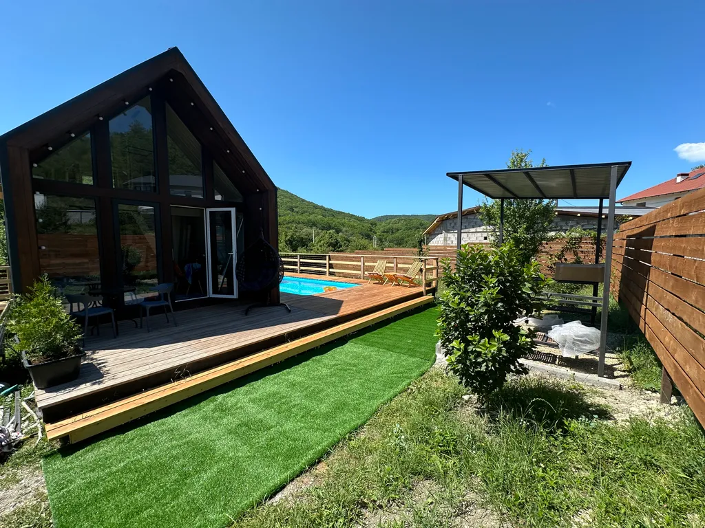 Коттедж Дом с теплым бассейном и банькой — Прасковеевка