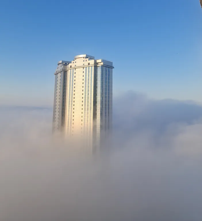 Уютная квартира в центре города на высоком этаже с видом на море