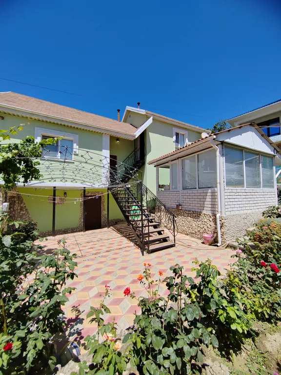 Уютный дом в черте поселка