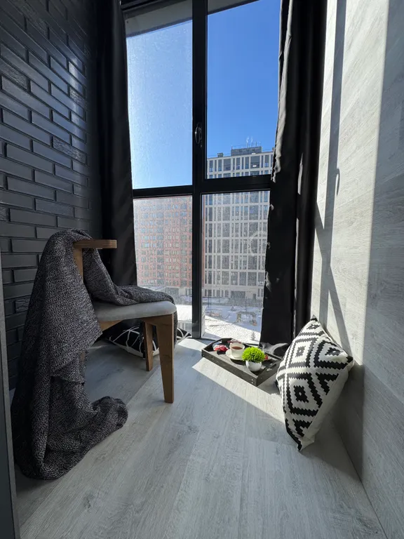 Студия с парящей кроватью