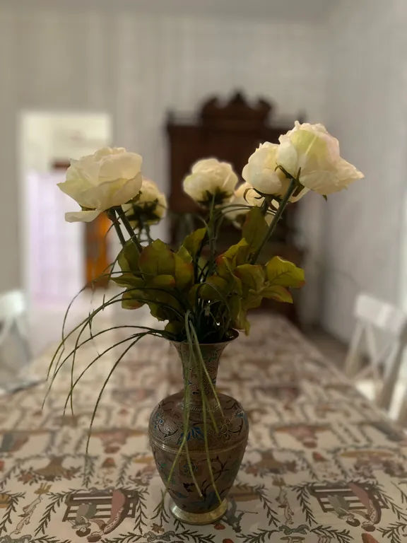 Дом "Вромса" на Хлебной - новый, брутальный, спокойный, комфортный.