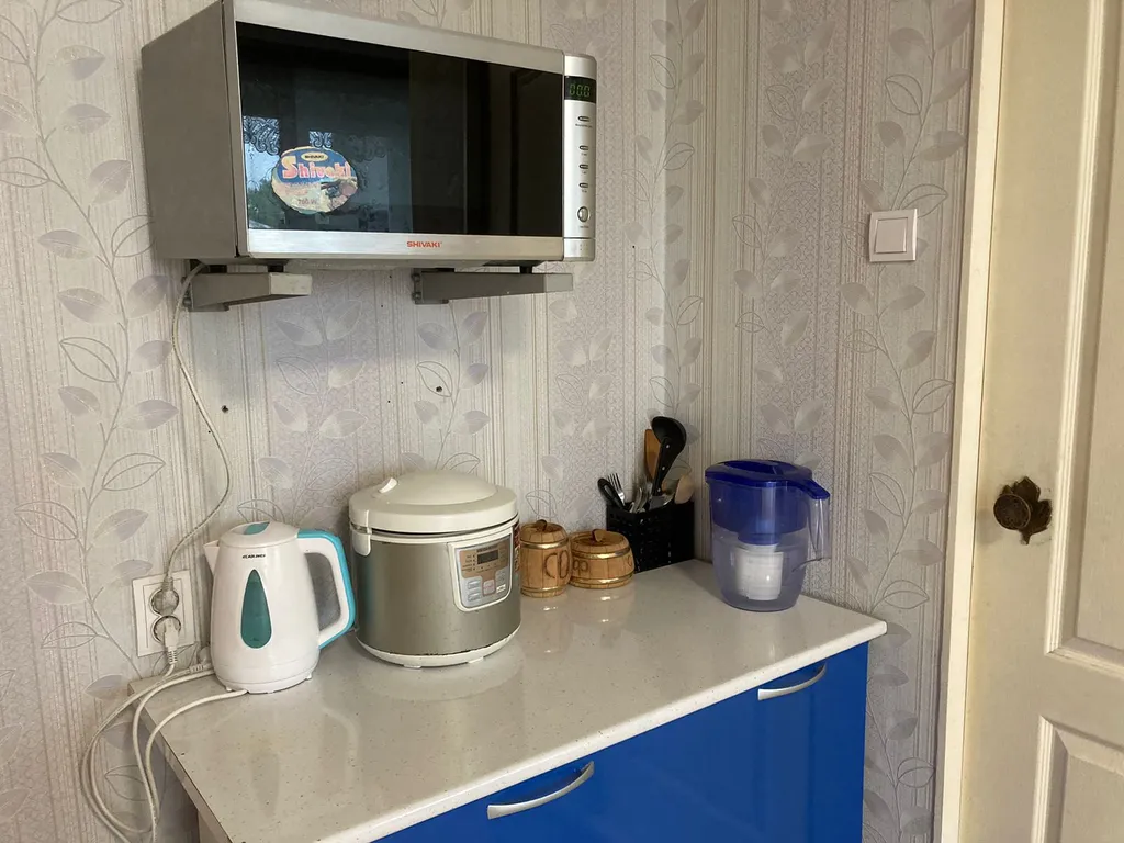 Уютная гостиная с лоджией