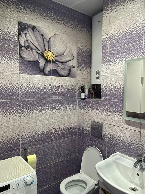 Студия с изумительным видом из окна на реку и горы