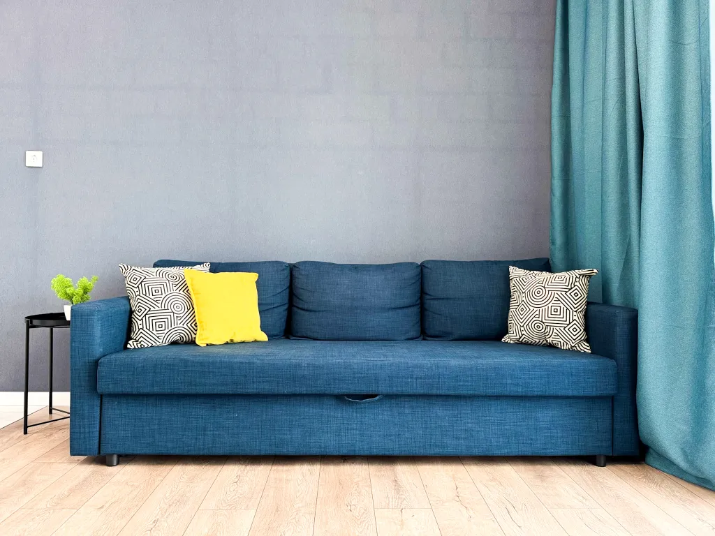 Рядом с площадью Победы