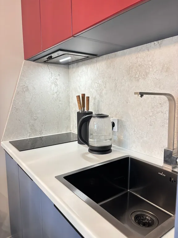 Уютная видовая студия с дизайнерским ремонтом