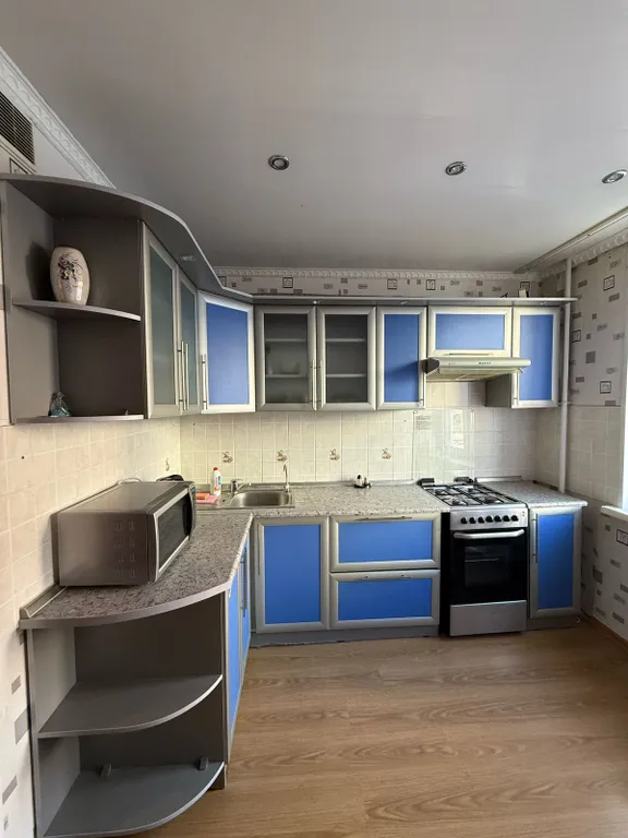 Уютная двухкомнатная квартира на улице героя России Ильфата Закирова