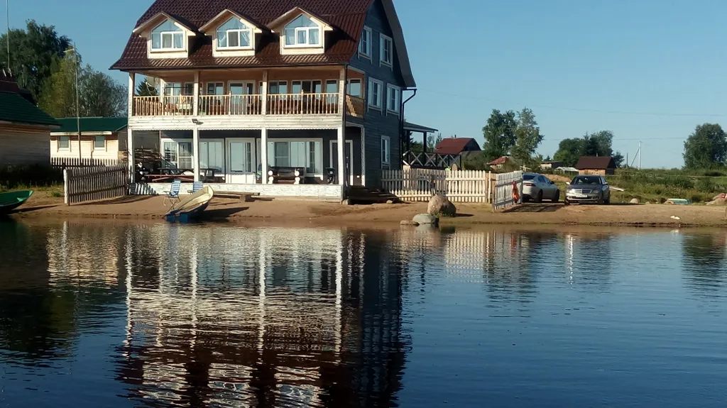Дом для большой компании на берегу озера