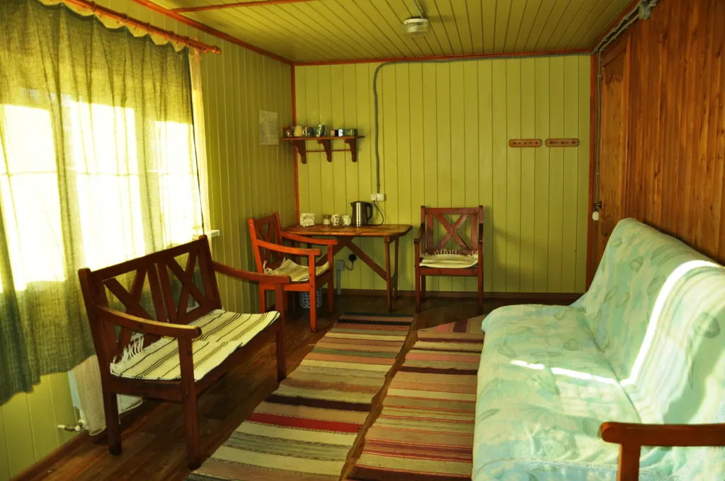 Уютный дом на опушке леса