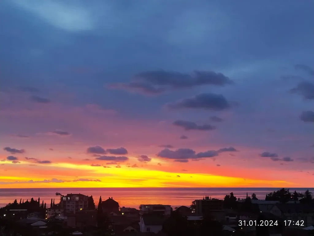 Коттедж Дом с видом на море — Гагра