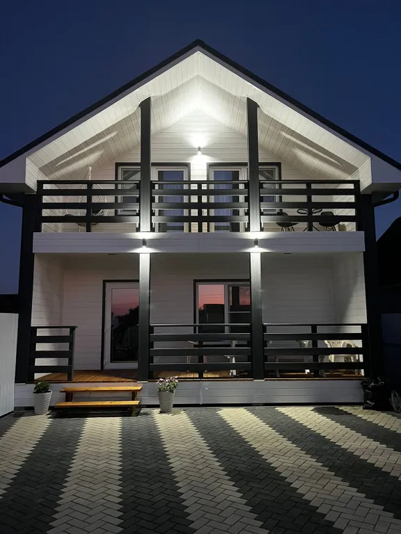 Уютный новый коттедж с видом на море — аренда посуточно в Голубицкая