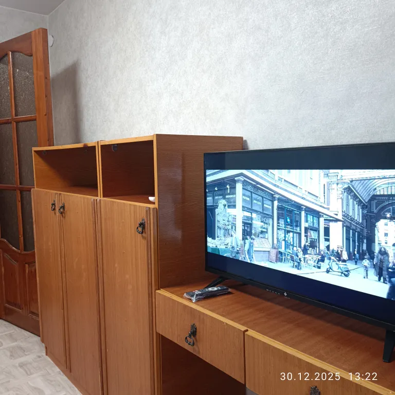 Уютная 2-комнатная, в спальном районе города, всё в шаговой доступности