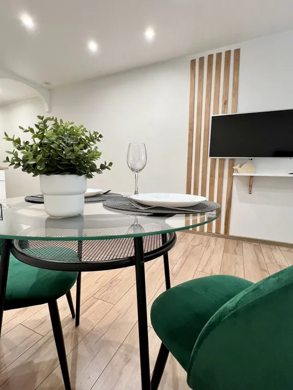 Good Night на Сибирской 93