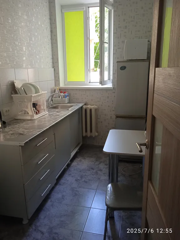 Не дорогая квартира центр всё рядом 300 метров от жд вокзала