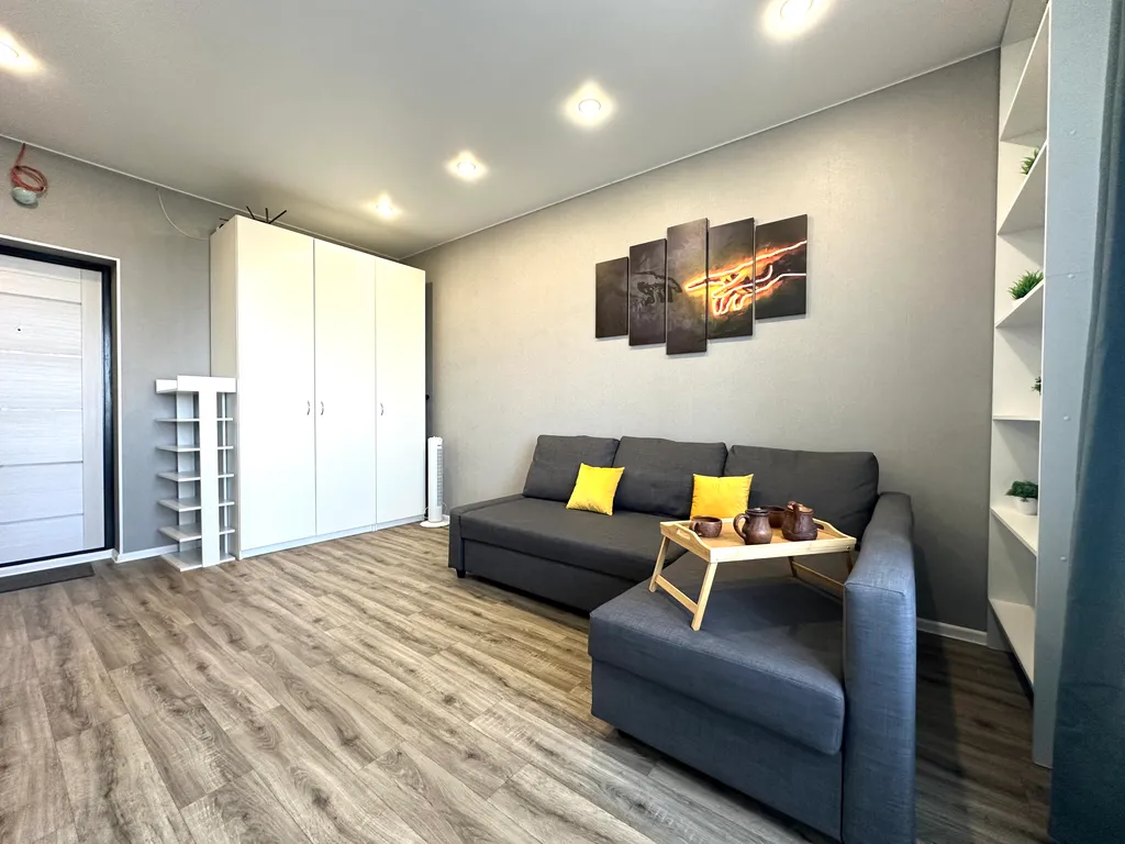 Студия с дизайнерским ремонтом и видом на канал Москвы реки