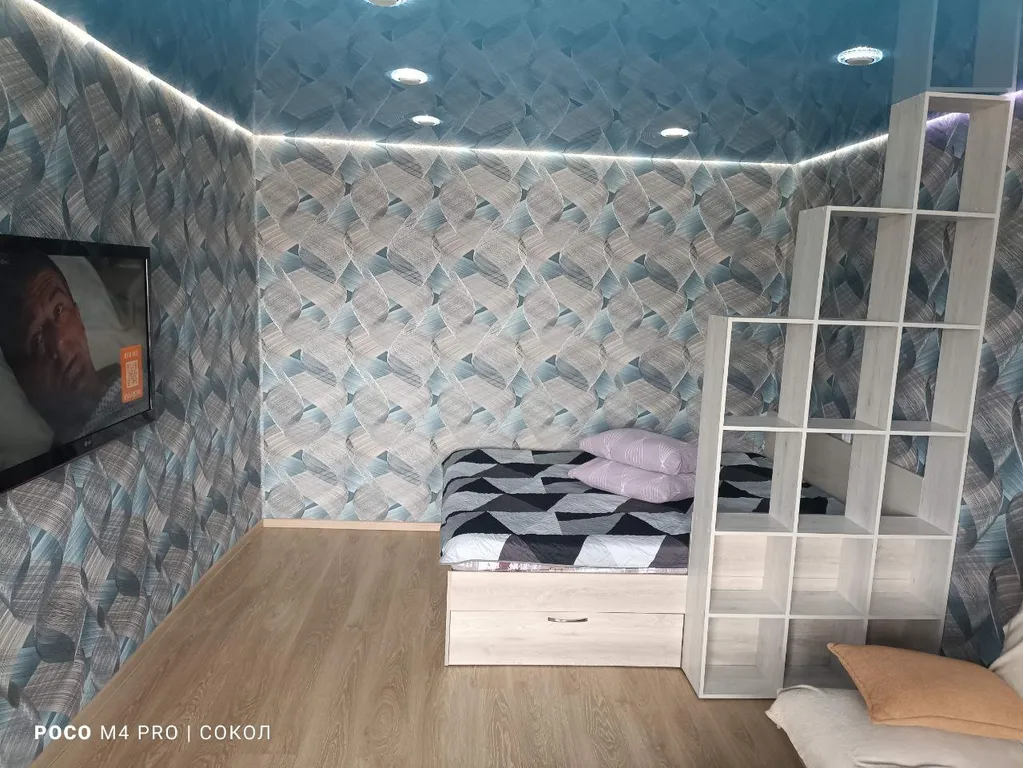 Прекрасная квартира с видом на церковь и пруд