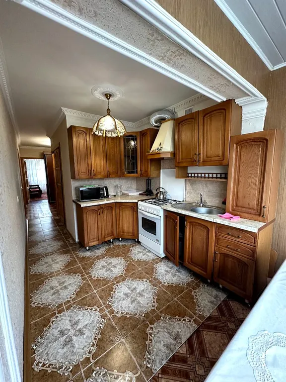 Квартира находится в центре посёлка Дубки