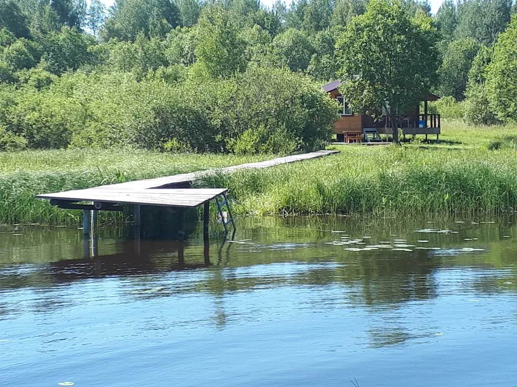 Дом на берегу озера Вселуг