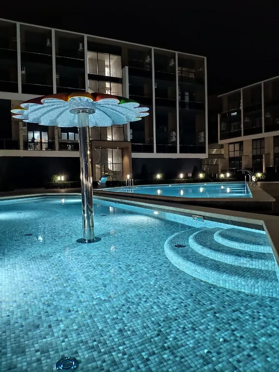 Уютная студия с бассейном