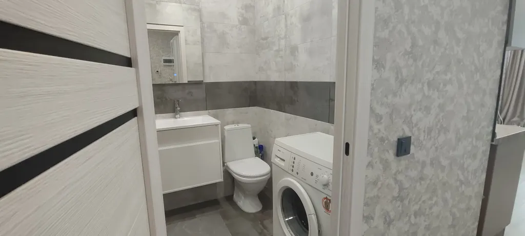 Современная студия в центре возле ЖД вокзала