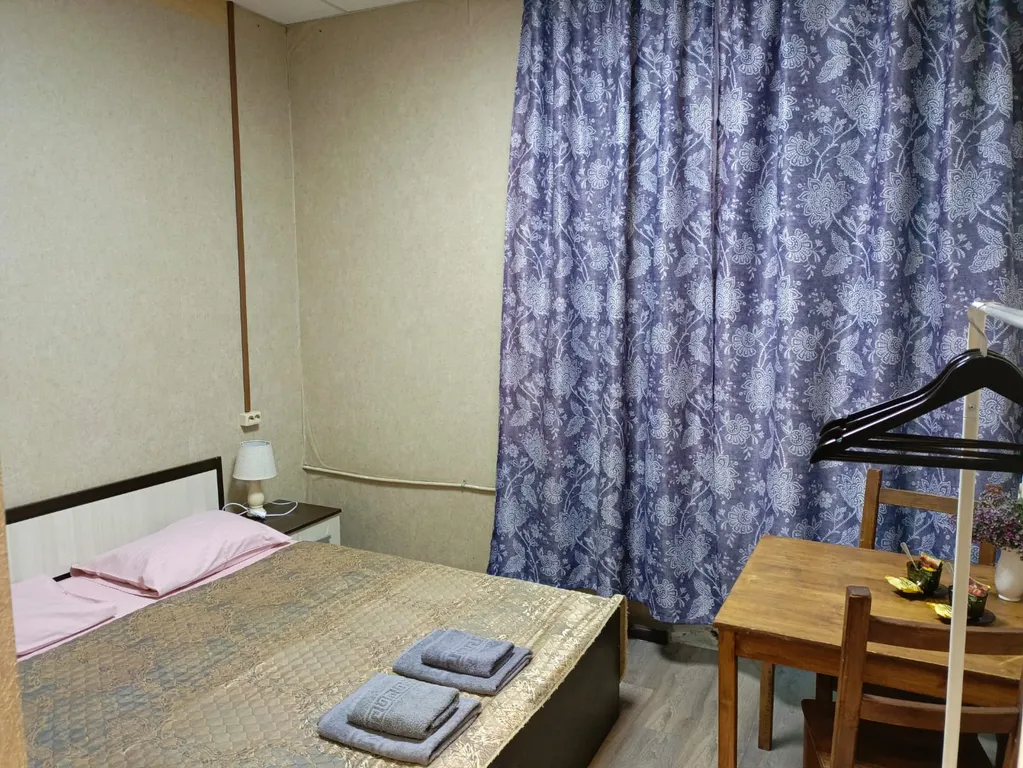 Квартира Комната с окнами во двор для двух гостей с общим санузлом — Москва