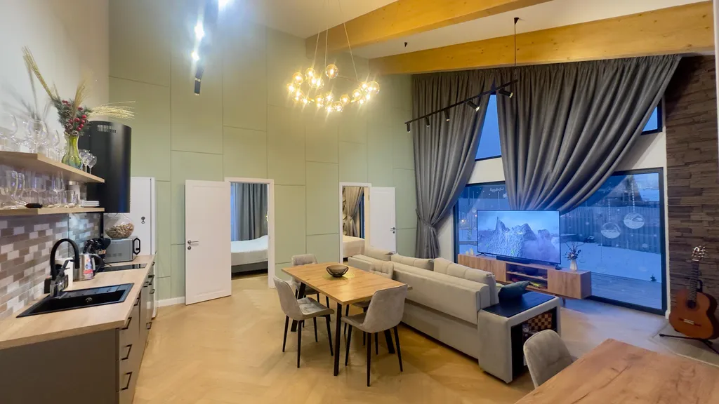 Коттедж Уютный загородный дом у живописного озера, с шикарной новогодней елкой — Санкт-Петербург