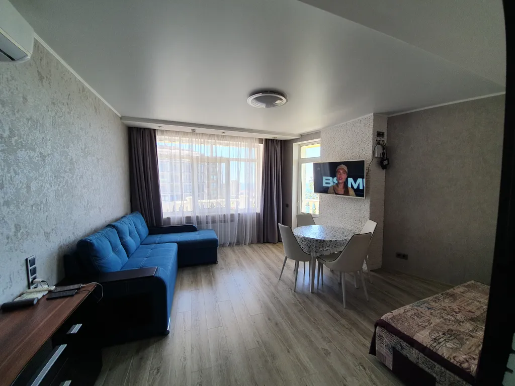 Квартира с видом на море, 50 метров от моря