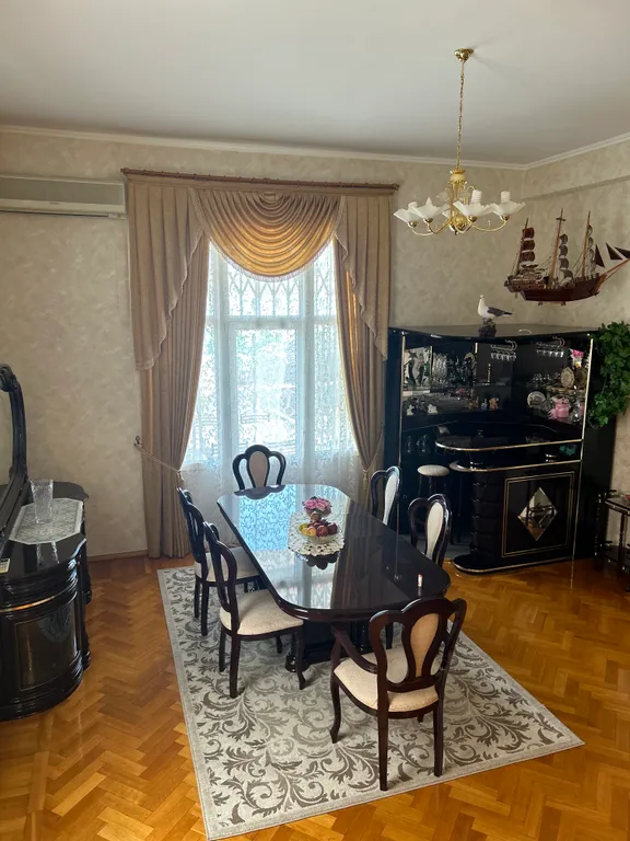 7-комнатный Дом