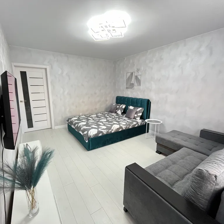 Квартира недалеко от центра в новом доме