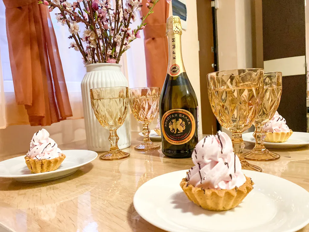 Квартира 2-комнатная Квартира — Севастополь