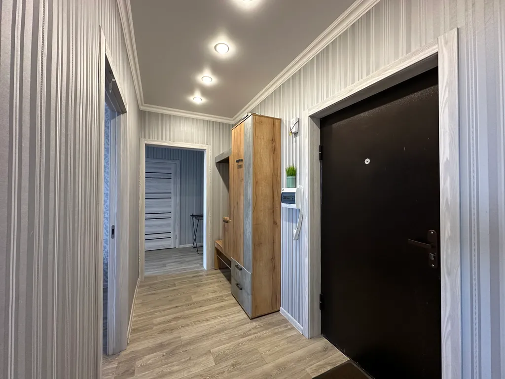 Двухкомнатные апартаменты ЛайкХоум на Фронтовиков 8/3