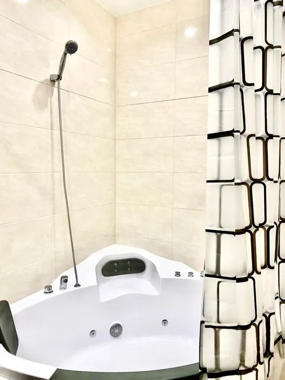 Элитная квартира в клубном доме на Площади 1905г