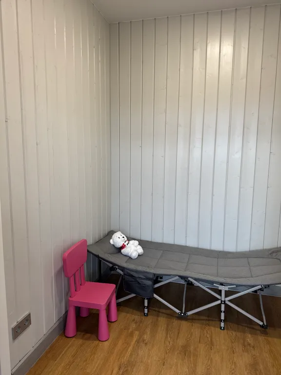 Коттедж Стеклянный дом на берегу Мичуринского озера возле склонов для катания — Мичуринское