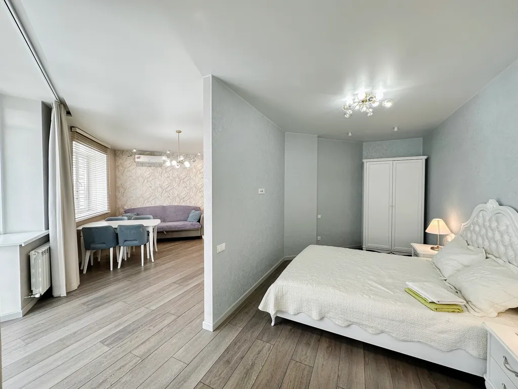 Элитная евродвушка с дизайнерским ремонтом на берегу реки Волга