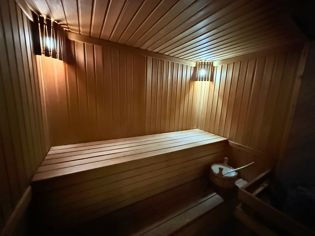 Уютный гостевой коттедж в курортной зоне города