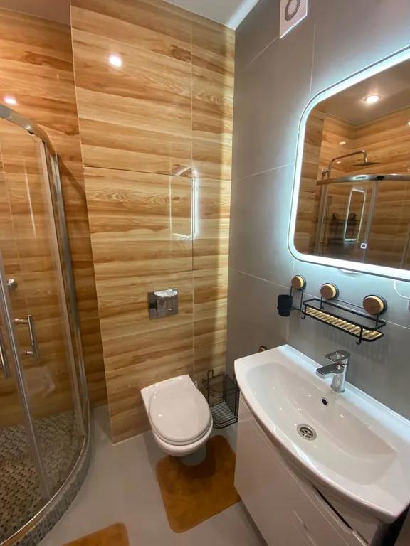 Квартира у Сити-молла с видом на рассвет и горы