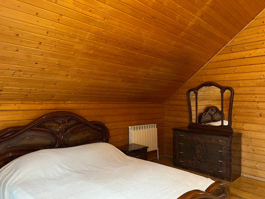 Дом с баней и бассейном