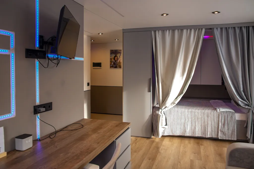 Стильная современная квартира с умной Алисой