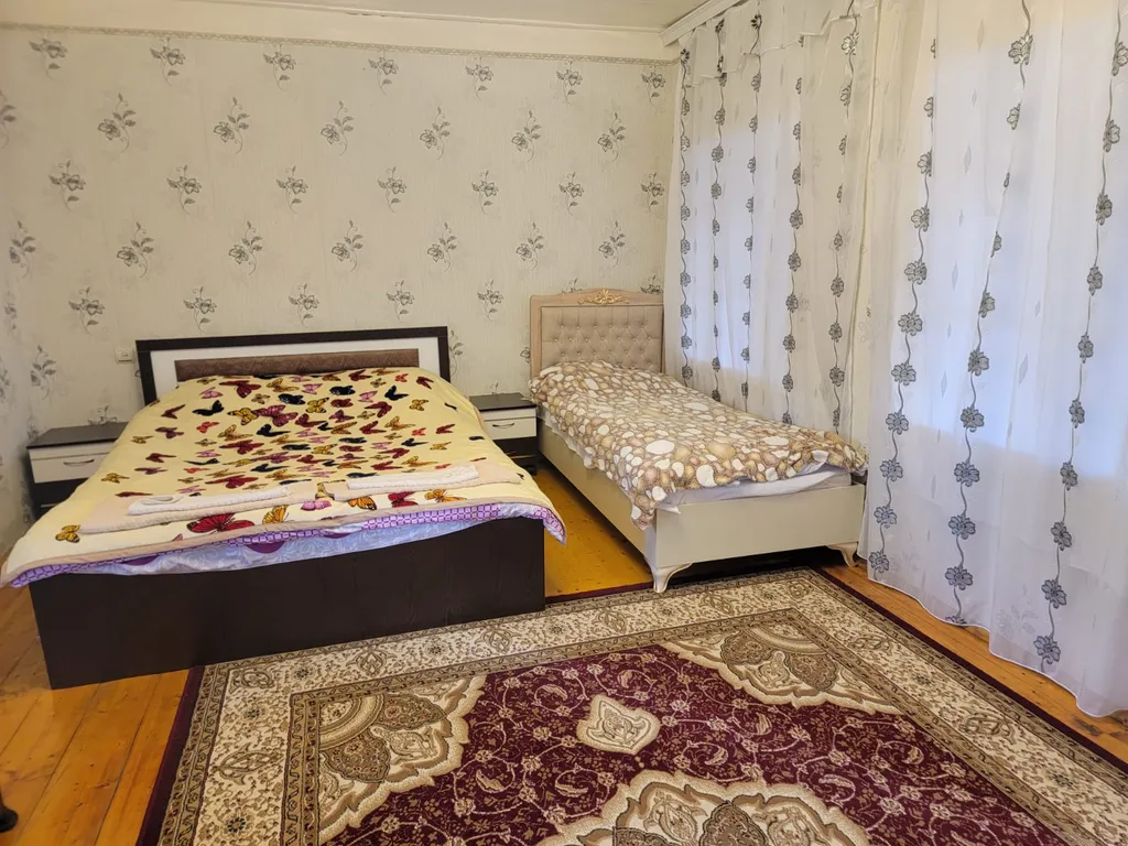 Вилла с садом и видом на горы