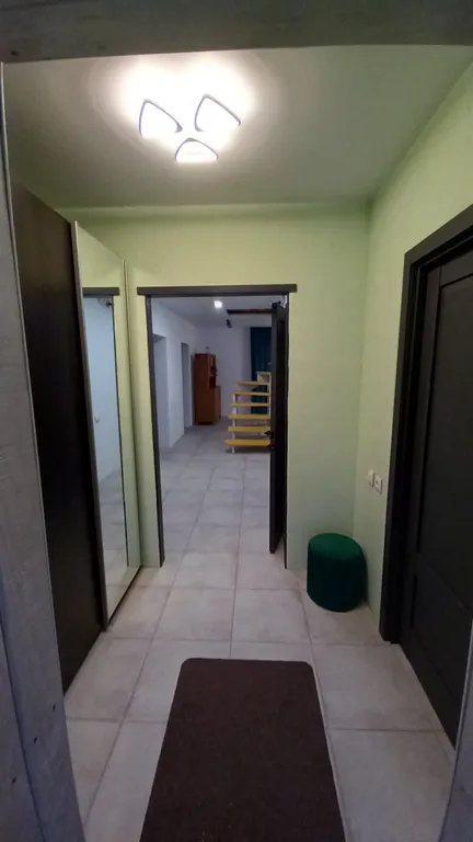 новый благоустроенный дом в тихом месте