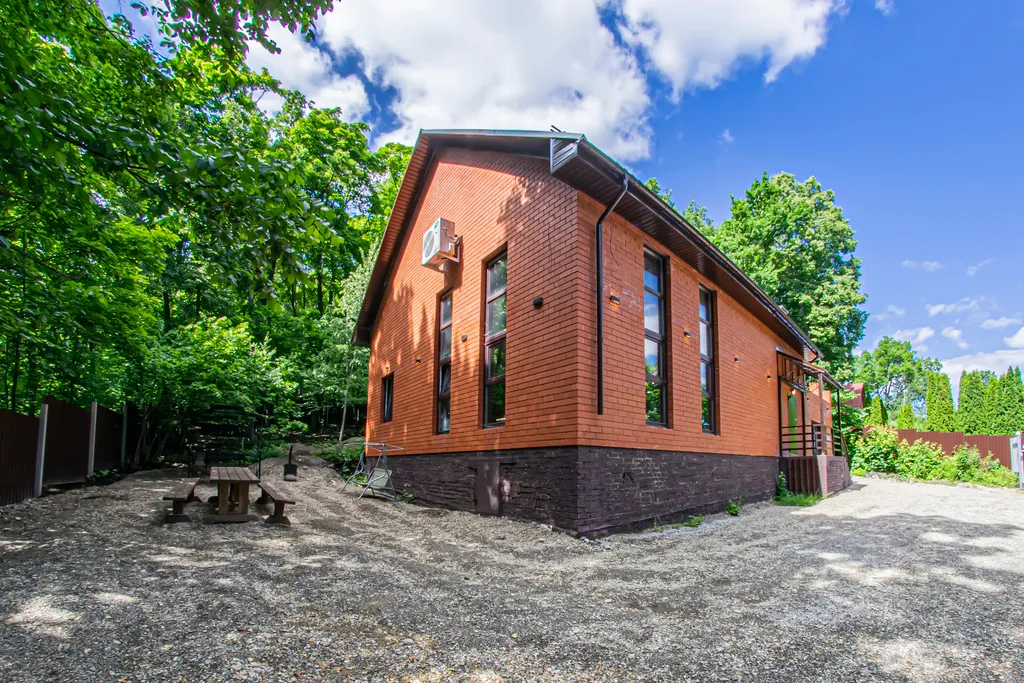 Просторный коттедж Лофт-хаус для большой компании с бассейном и сауной