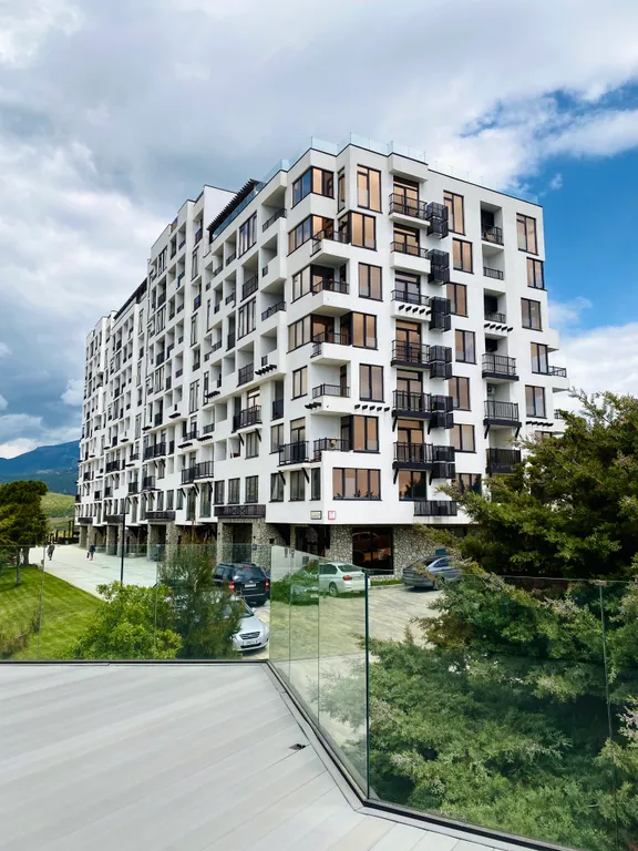 Студия с бассейном на семью с 2-3 детьми