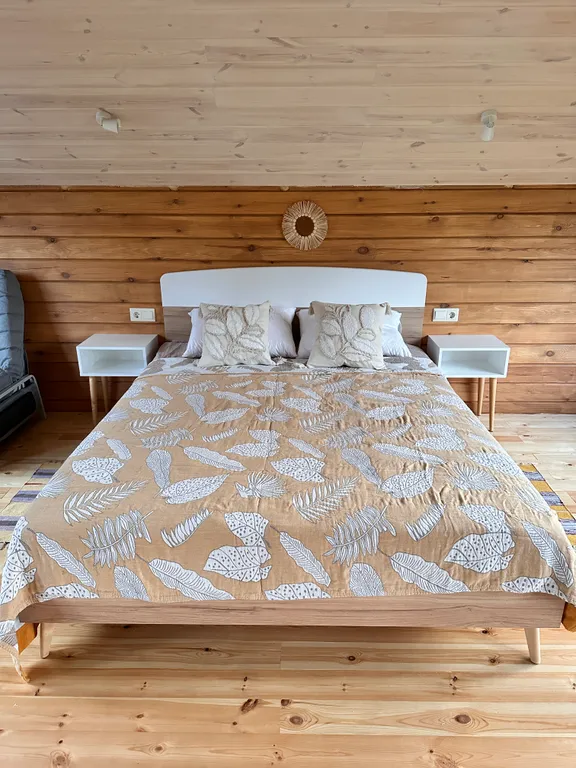 Новый круглогодичный коттедж из бруса на берегу Катуни