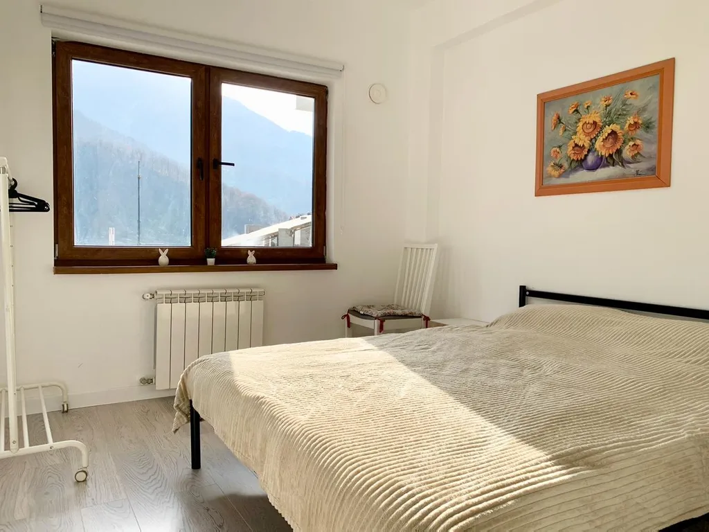 Дом с шикарным видом на горы, с теплым бассейном и баней на дровах