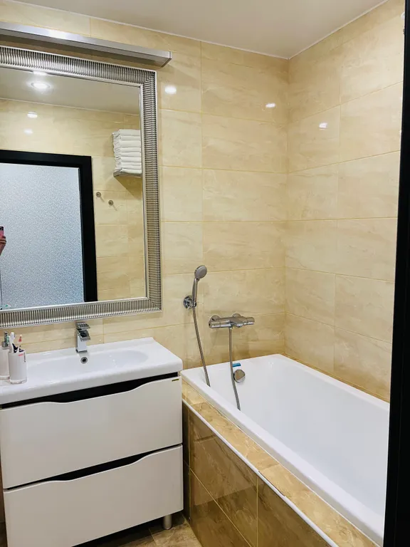 Трехкомнатная квартира на Парнасе