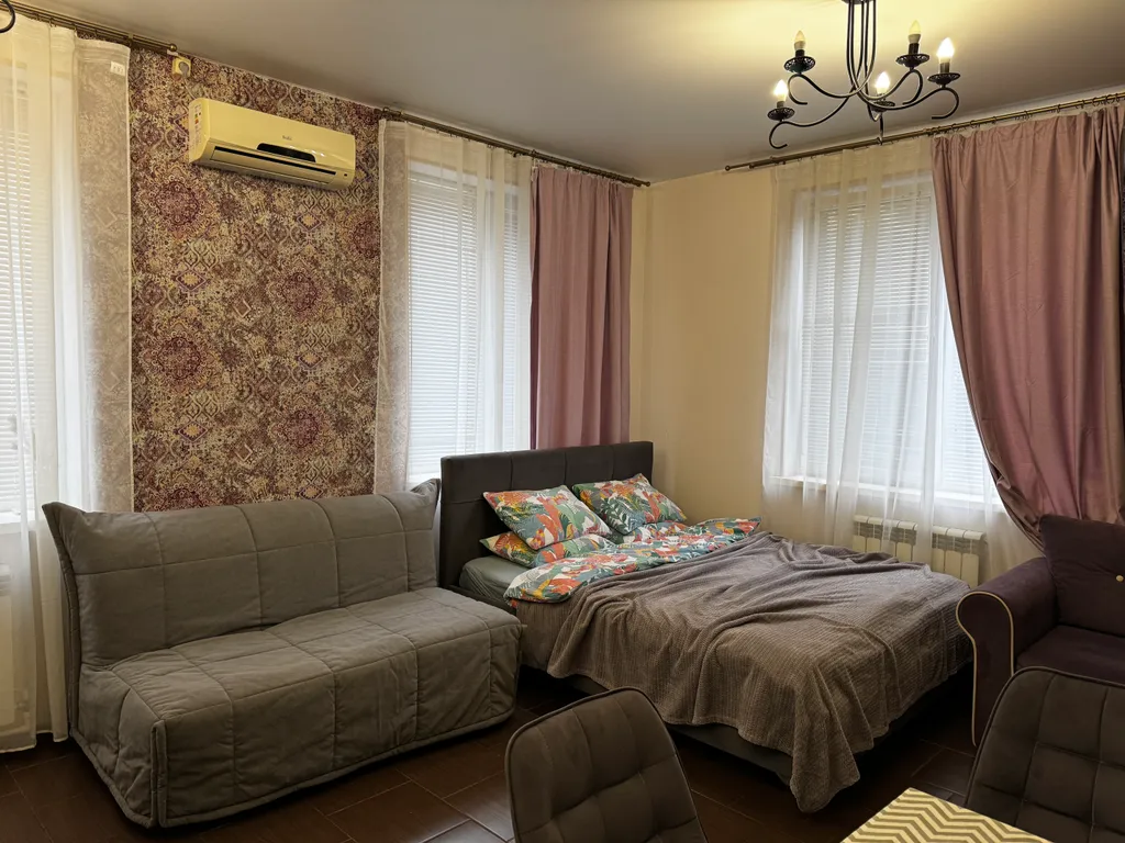 Квартира Квартира Апартамент с кухней в частном доме у набережной — Геленджик