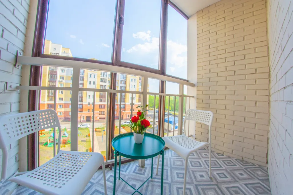 Современная студия бизнес класса с выходом в парк