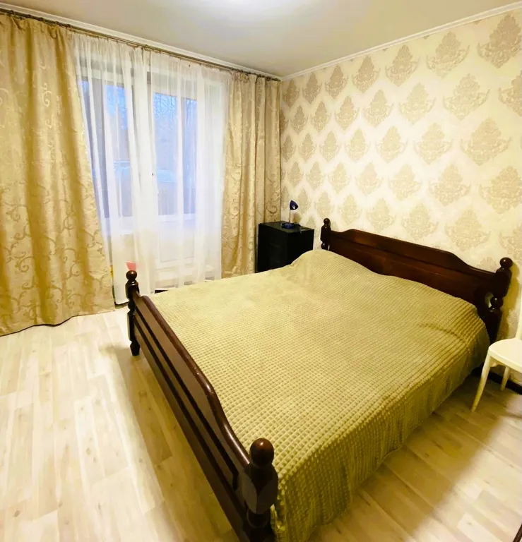 Удобная трешка у метро