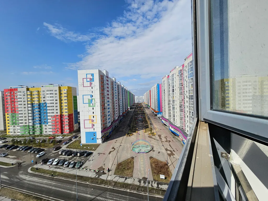 Студия с лоджией и панорамными окнами