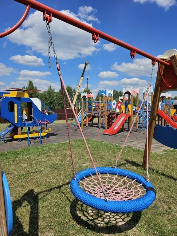 Дизайнерский панорамный дом с сауной в хвойном лесу